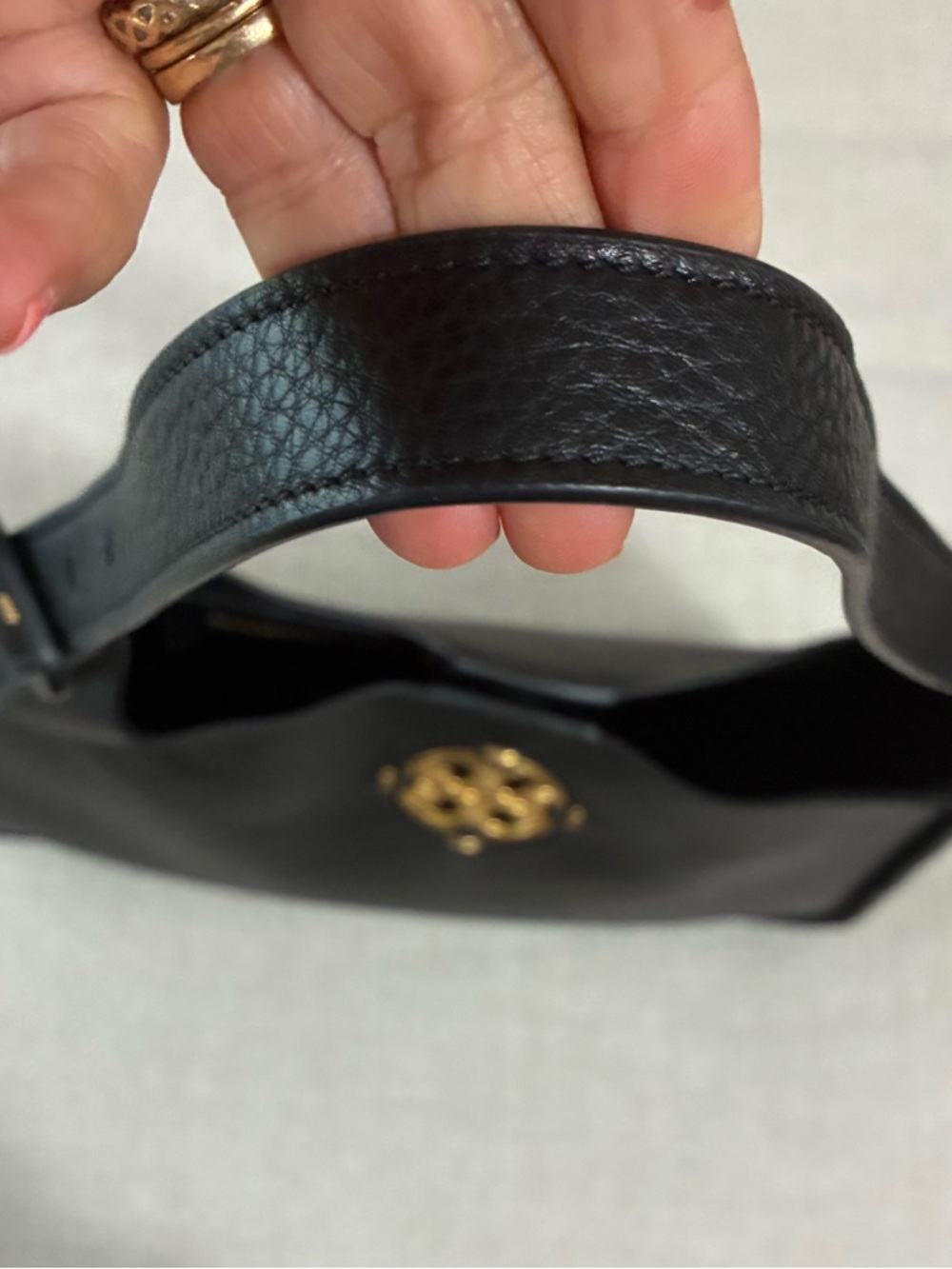 Tory Burch EUC Miller Black and Gold Shoulder Bag with Structured Design - Picture 4 of 15